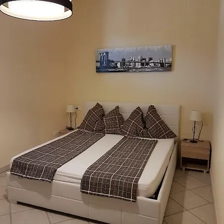 Via La Marmora Lägenhet